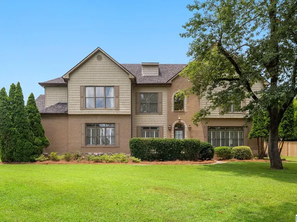 232 Beaumont Dr, Vestavia Hills, AL 35216