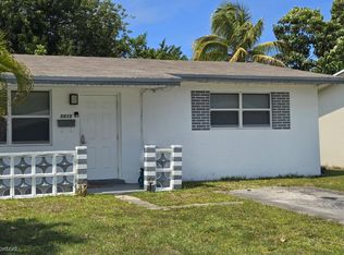 5815 Cleveland St, Hollywood, FL 33021