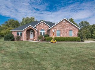 5 Zachary Ct, Troy, IL 62294