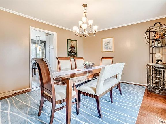 5th image of 2906 Canal Dr