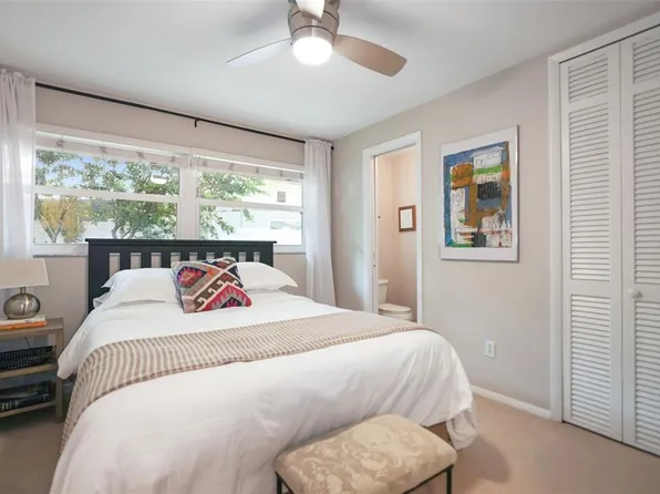 2353 Demaret Dr, Dunedin, FL 34698