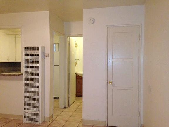 5th image of 2278 Newport Blvd APT 8