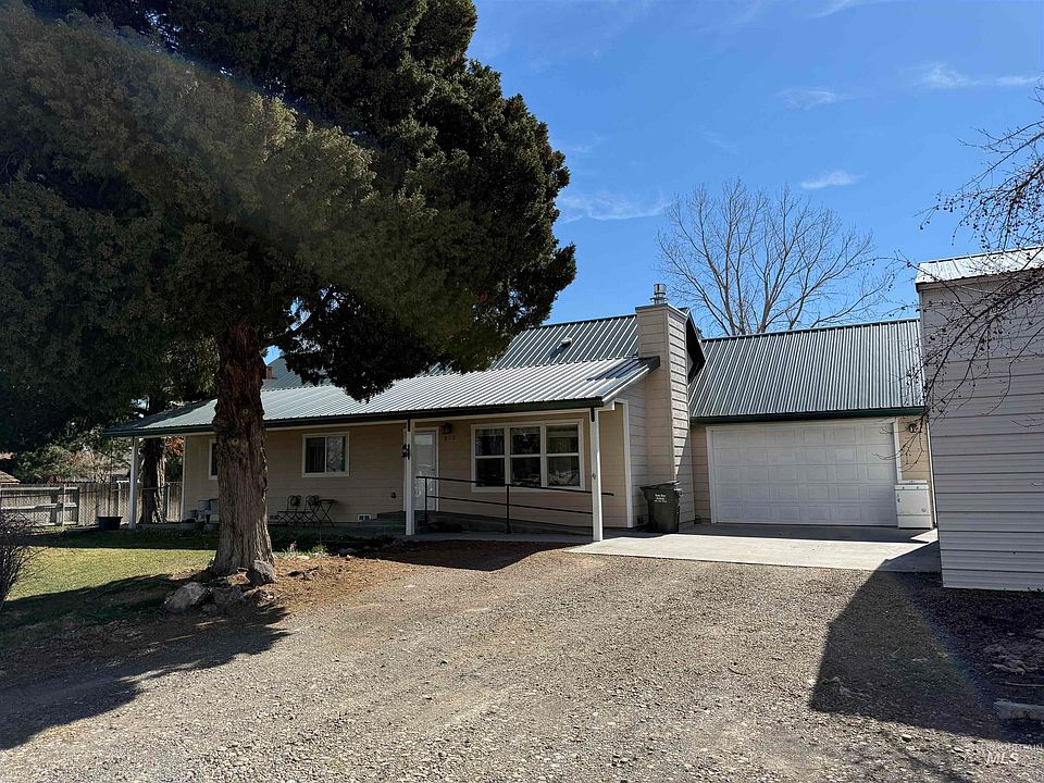 1st image of 273 W Snake River Ave