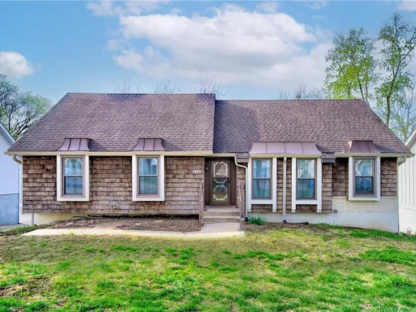 7605 NW 69th St, Kansas City, MO 64152