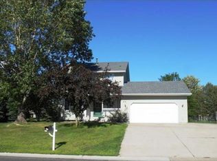 513 Maple Knoll Way NW, Saint Michael, MN 55376