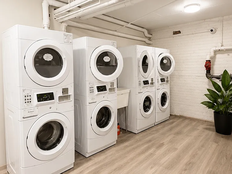 5320 N Damen Ave #200 — Photo 12