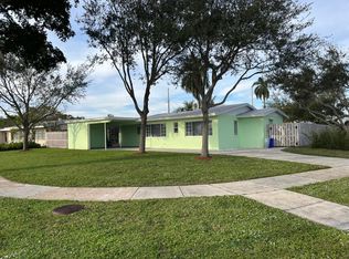 900 Eucalyptus Rd, North Palm Beach, FL 33408