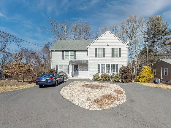 3rd image of 10 Winthrop Dr