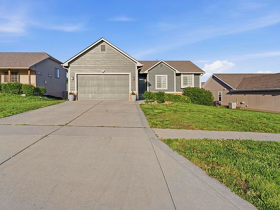 2nd image of 929 Kadence Ln