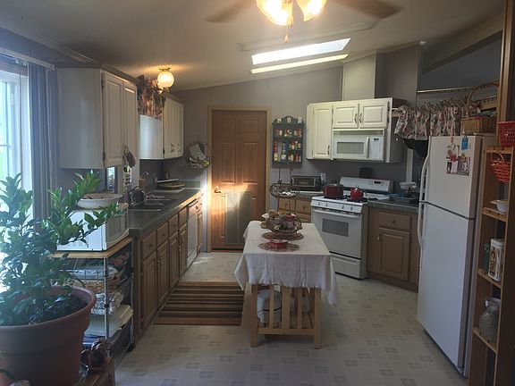 4th image of 7894 Hathaway Dr