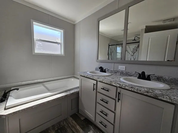 3115 SW Loop 410 #7, San Antonio, TX 78227