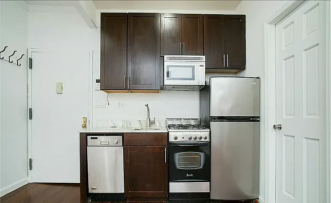 Rented by Living New York | media 34