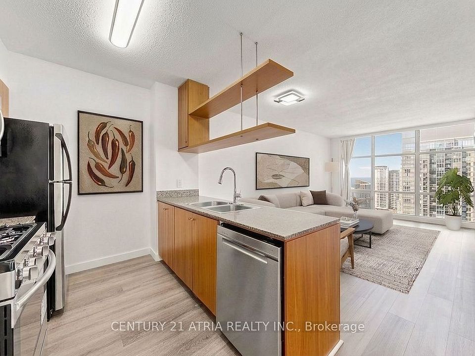 1st image of 10 Navy Wharf Ct #3902