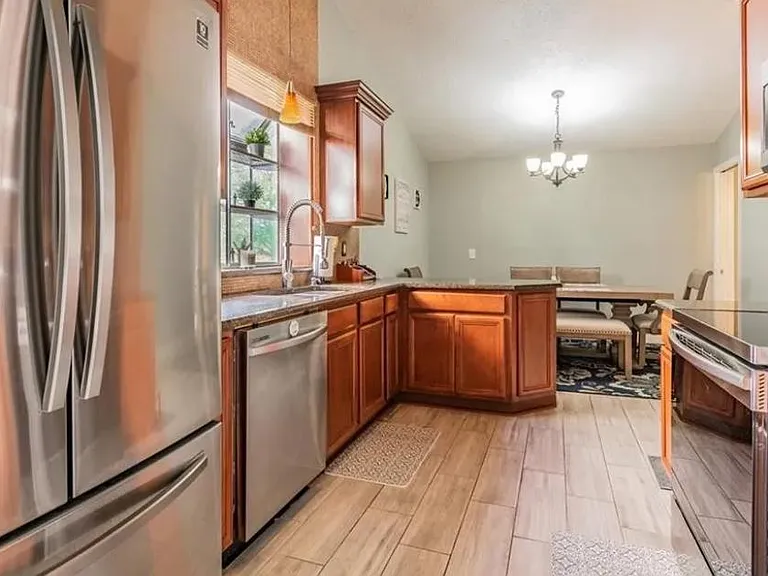 3409 Windy Wood Dr — Photo 5