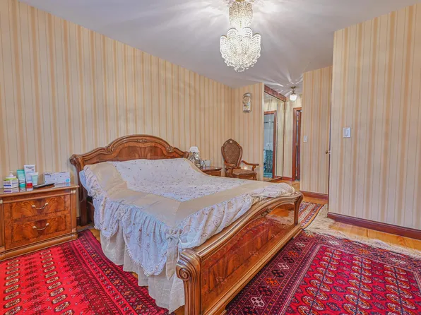 1827 78th Street image 15 of 20