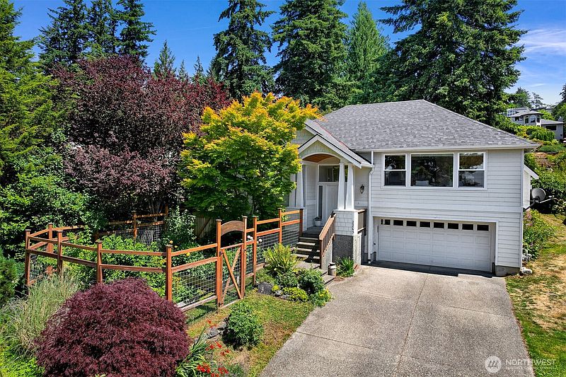 2nd image of 2203 36th Street