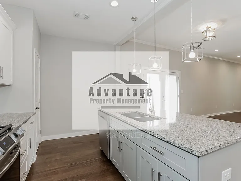 1536 Montreat Ave SW — Photo 6
