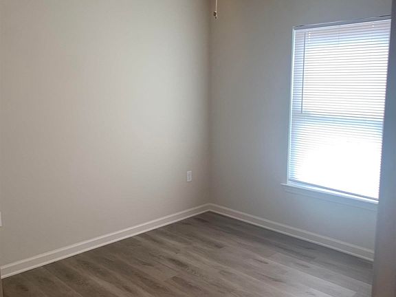2nd image of 516 Live Oak Blvd