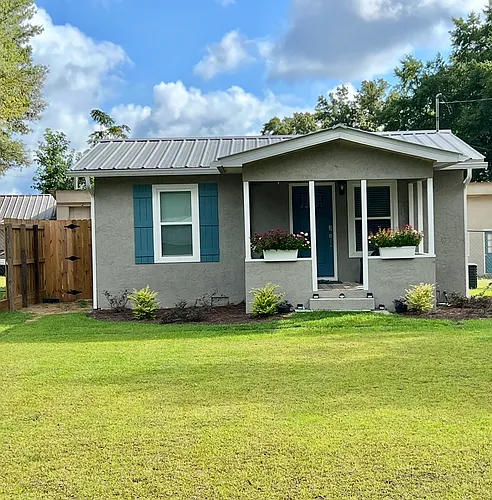 115A Montrose Dr Photo 1