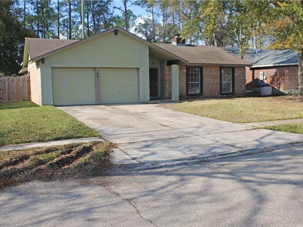 107 W Queens Dr, Slidell, LA 70458