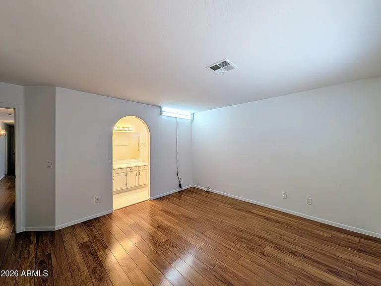 2824 W Angela Dr — Photo 34
