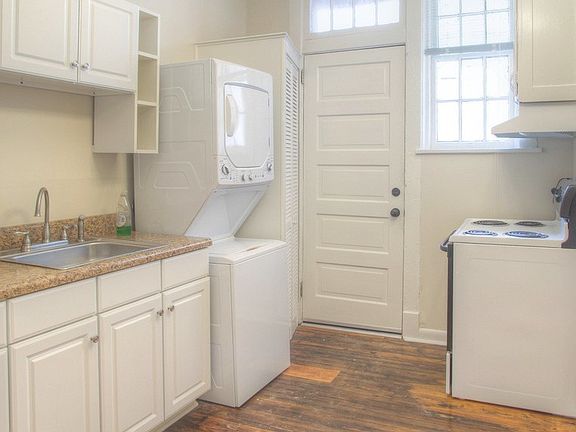 2nd image of 303-317 Greene St #303-B