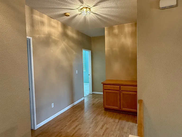 1896 Bramblewood Dr — Photo 5