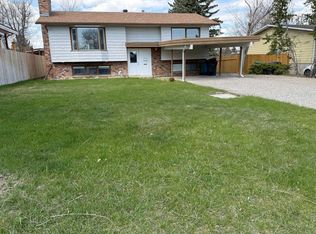 73 S McGill Blvd W, Lethbridge, AB T1K3V7