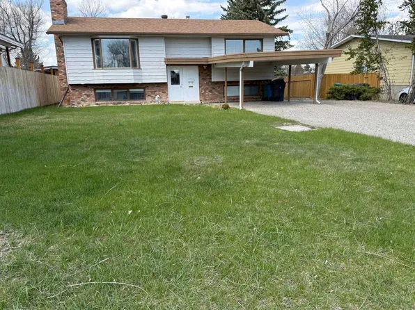 73 S McGill Blvd W, Lethbridge, AB T1K 3V7