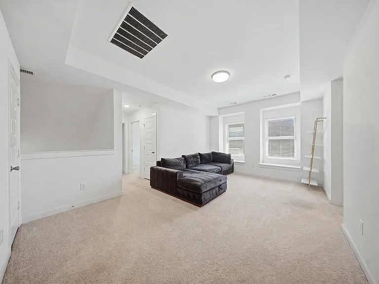 2384 Neff Ln — Photo 10
