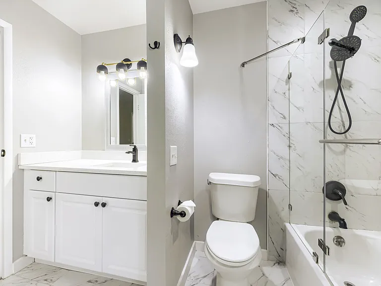 1050 S Monaco Pkwy #145 — Photo 11