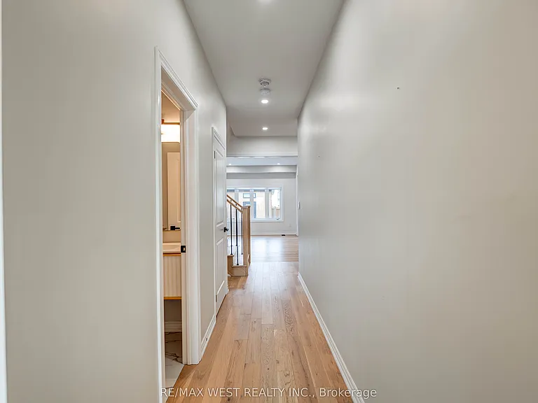 1525 Prentice Rd — Photo 7