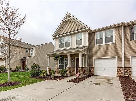 3rd image of 826 Summerlake Dr Unit 10