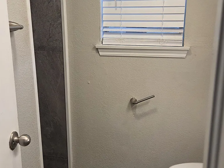 401 Norton Cir — Photo 26