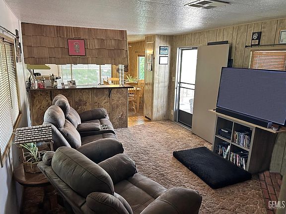 3rd image of 120 Cactus Rd