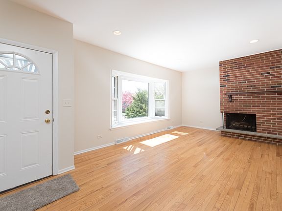 5th image of 2100 Woodlane Dr