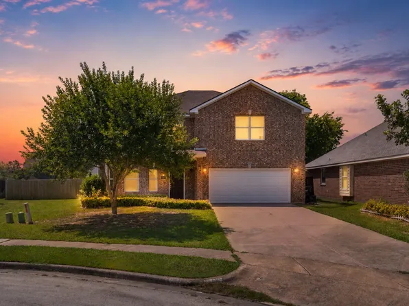 141 Toma Hawk Dr, Greenville, TX 75402