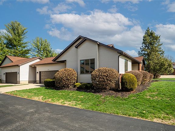3rd image of 1556 N Regency Dr