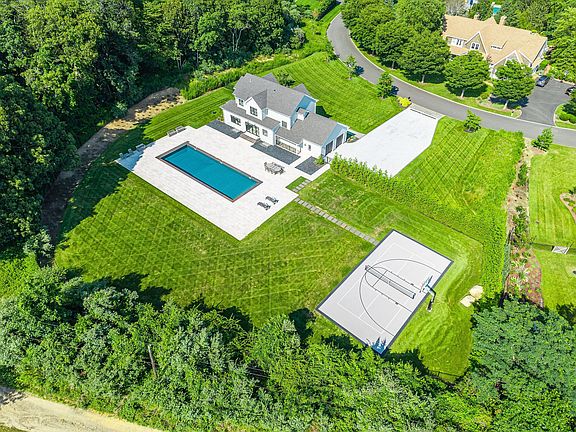 4th image of 2790 Stanley Rd