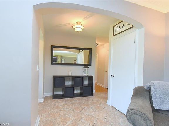 4th image of 16 Parkview Rd
