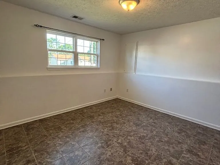 210 Scarlet Ave — Photo 20