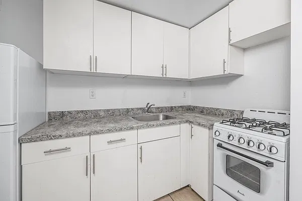Kitchen, photo 1