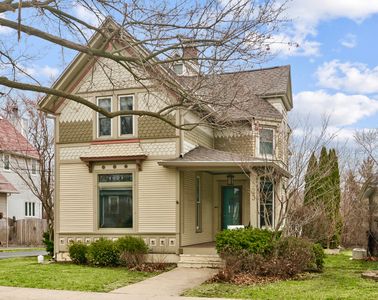 123 Raymond Ave, Barrington, IL, 60010