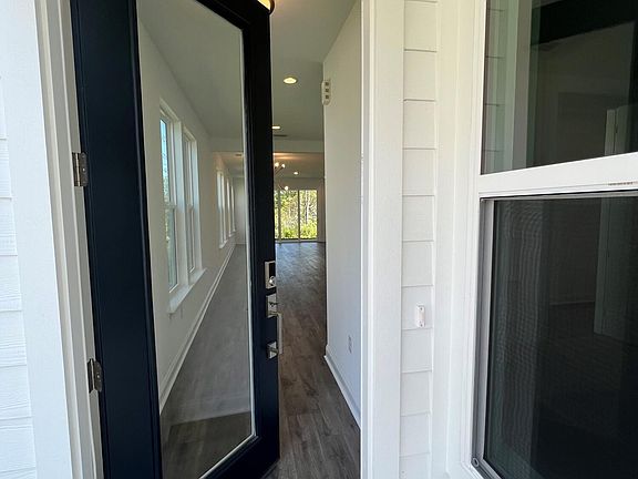 4th image of 88 LATHAM Drive