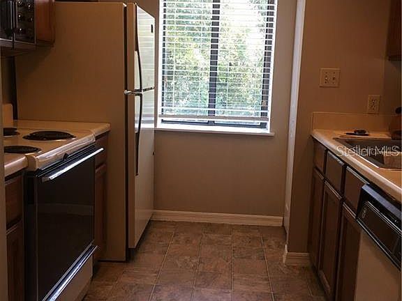 3rd image of 184 Riverbend 202 Dr