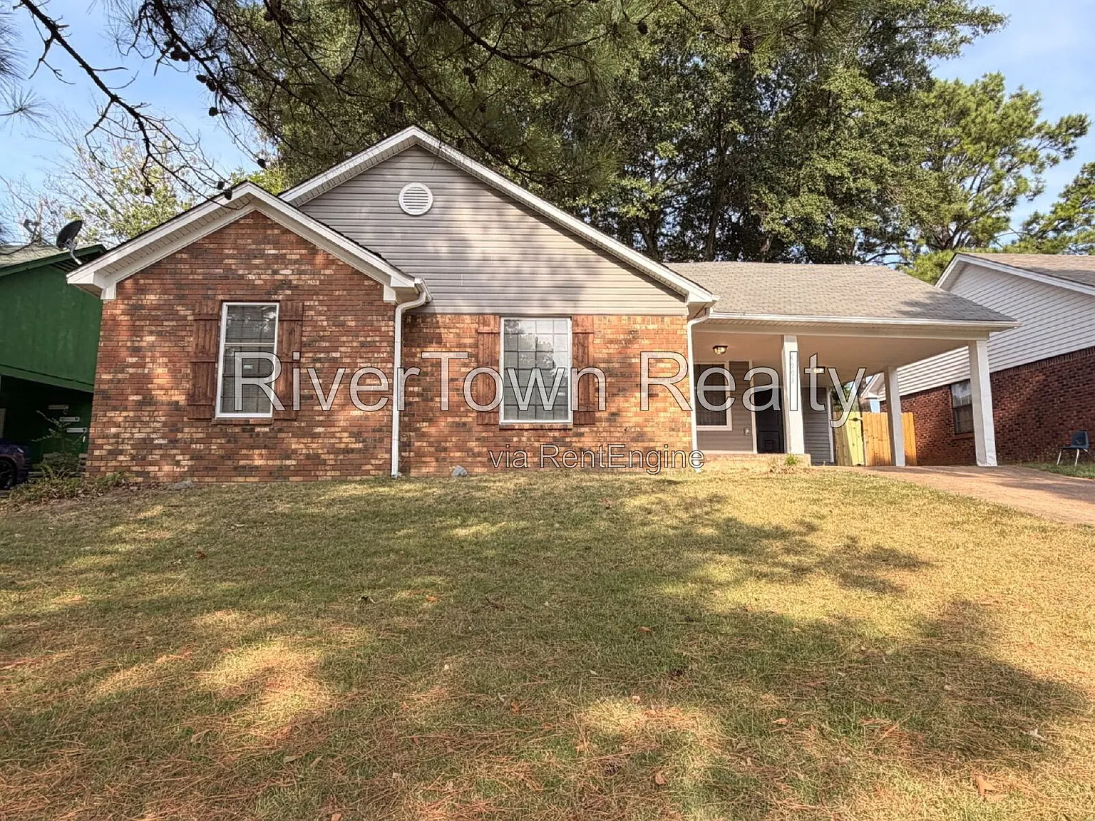 3 bed, 2.0 bath, 1388 sqft, $1,295 — Photo 2