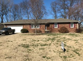 214 North Dr, Mount Carmel, IL 62863