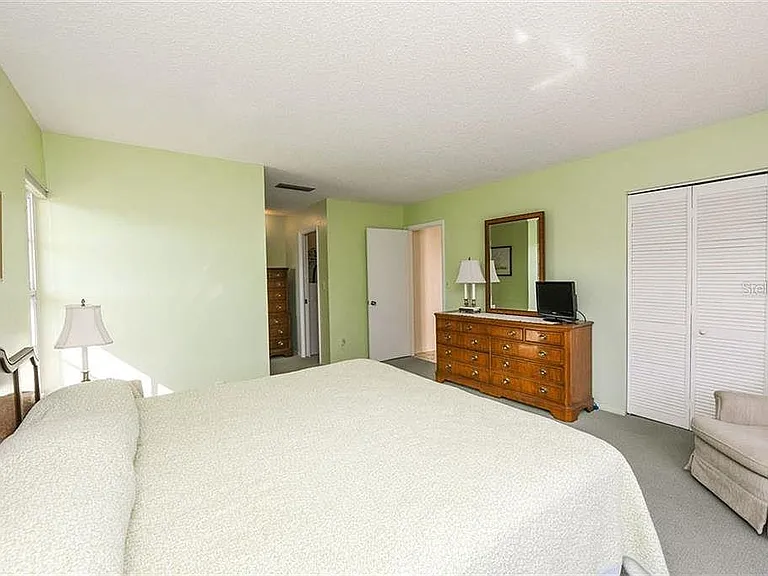 7880 Palm Aire Ln #201 — Photo 3