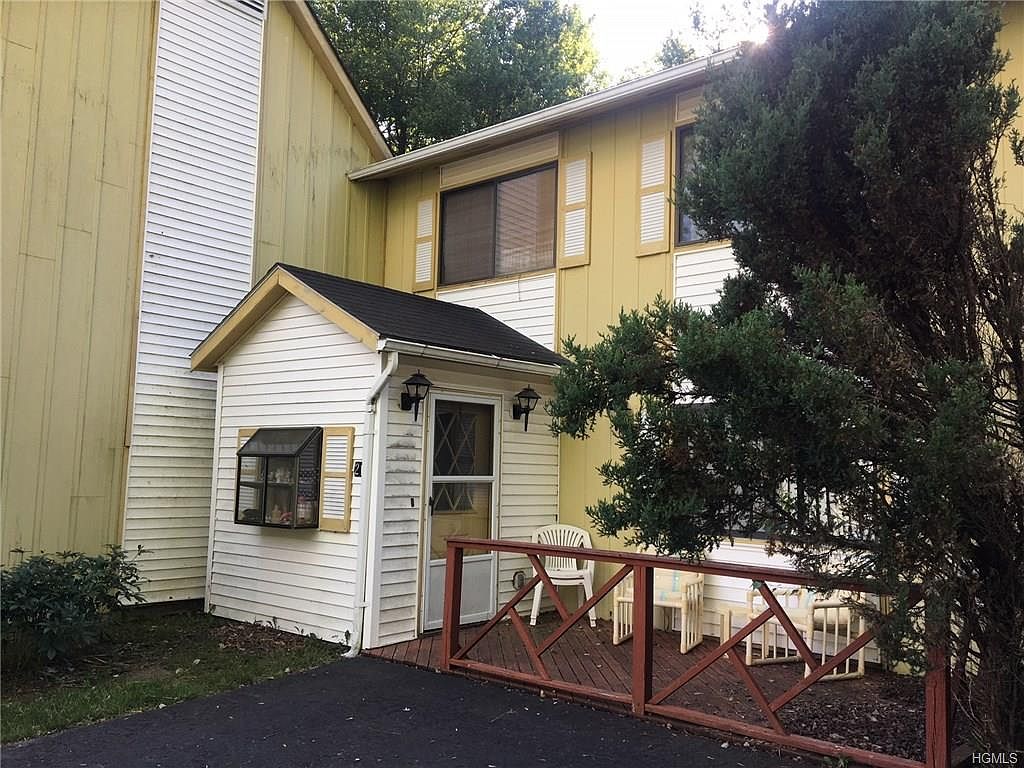 21 Kathleen Ct, Kiamesha Lake, NY 12751 Zillow