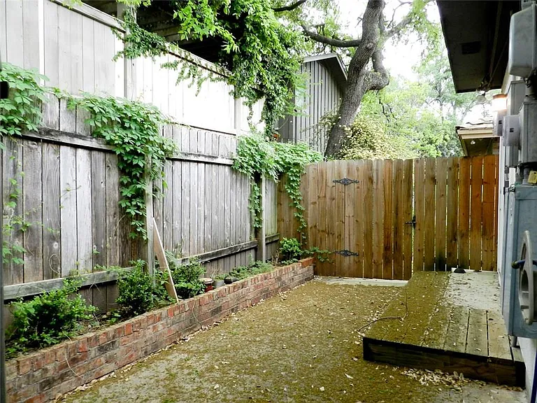 3713 Meredith St — Photo 28